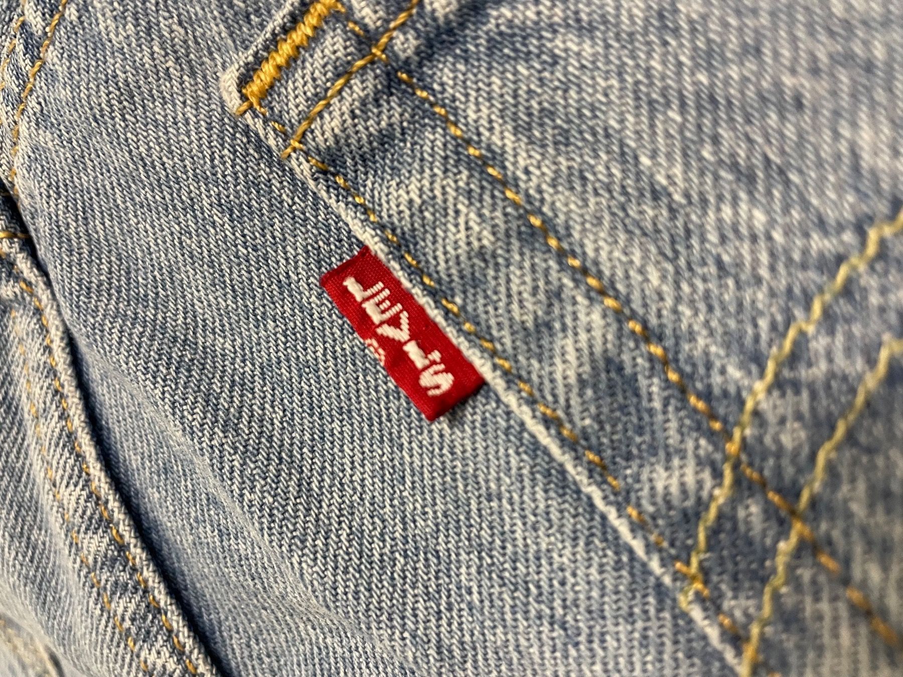 Levi's Pantaloni: Levi's 501 Jeans Shorts – Usato da Basel venduto da Robyn20 4