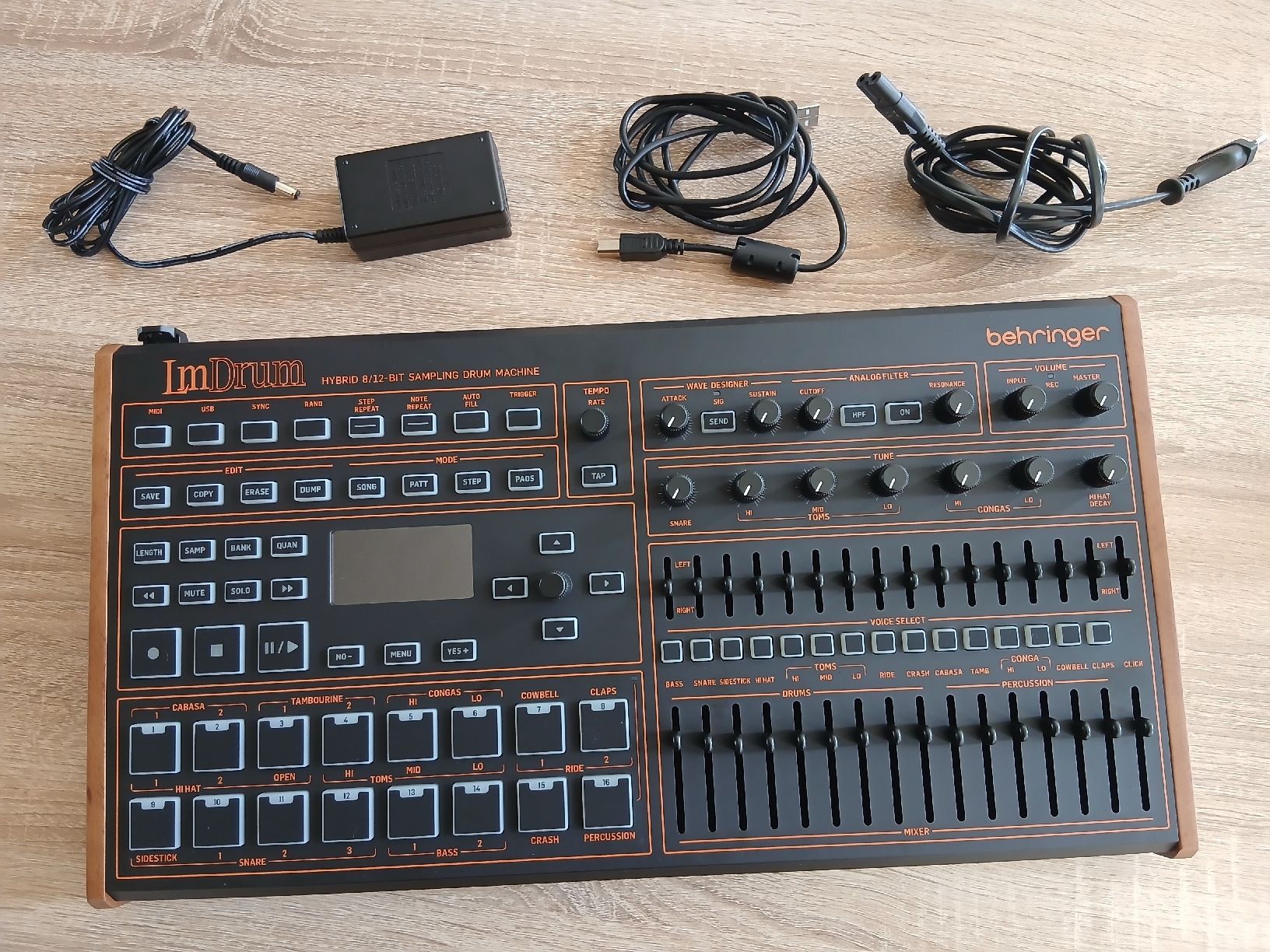 Strumenti musicali: Behringer LM Drum Hybrid 12 Bit Sampler Drum Machine – Nuovo e nell'imballaggio originale da Othmarsingen venduto da Studio15