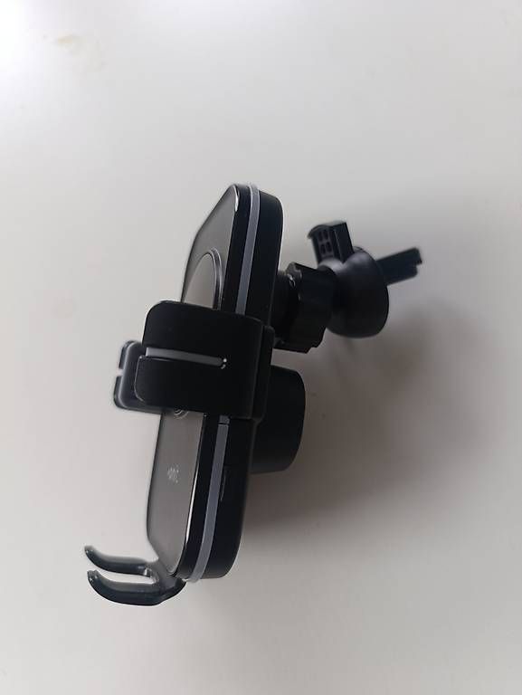 Staffe: On It / Handyhalterung mit Ladefunktion / Auto / neuwertig – Nuovo (secondo la descrizione) da Urnäsch venduto da Roadchief1991 2