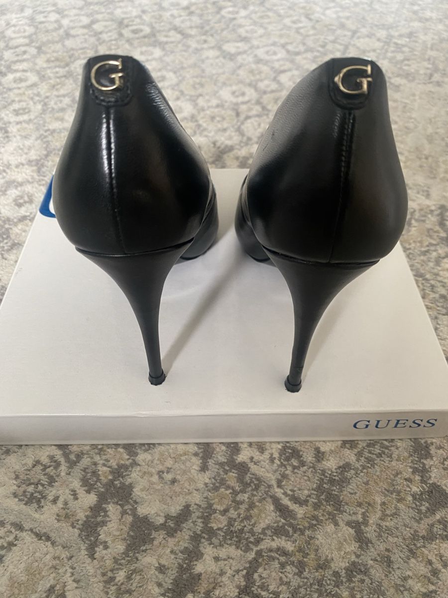 Damenschuhe: Pumps Guess – Gebraucht aus Basel von Holali17 2