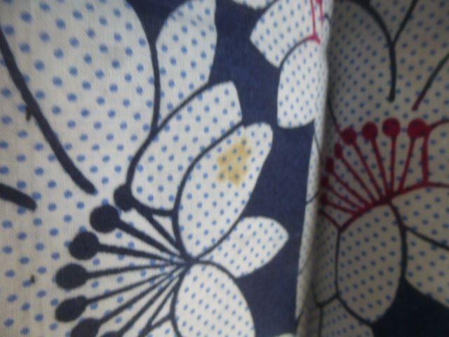 Internationale Kunst: Kimono aus Japan Baumwolle – Gebraucht aus Hinwil von Glasperlen 6