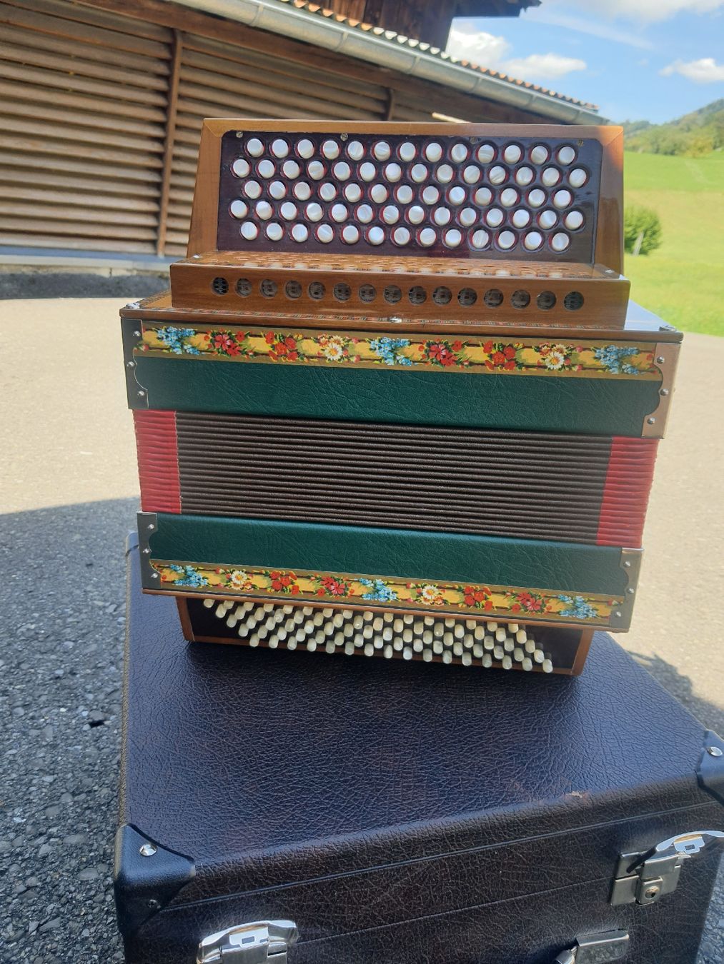 Musikinstrumente: chromatish schwyzerorgeli  – Gebraucht aus Pont-de-la-Morge von Mirabelle0 6