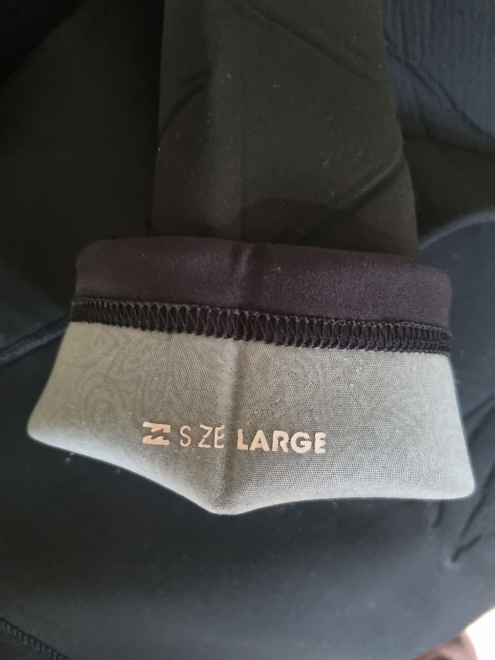 Billabong Mute per immersioni: Neoprene Billabong revolution 2mm – Usato da Zürich venduto da gia_75lr 3