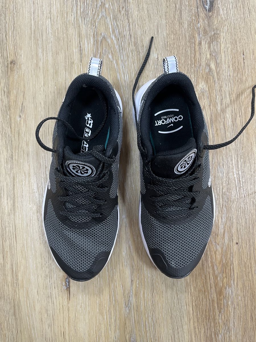 Nike Scarpe da donna: Neue Nike Schuhe Gr. 37.5 – Nuovo (secondo la descrizione) da Grüsch venduto da Nadja.x3 1