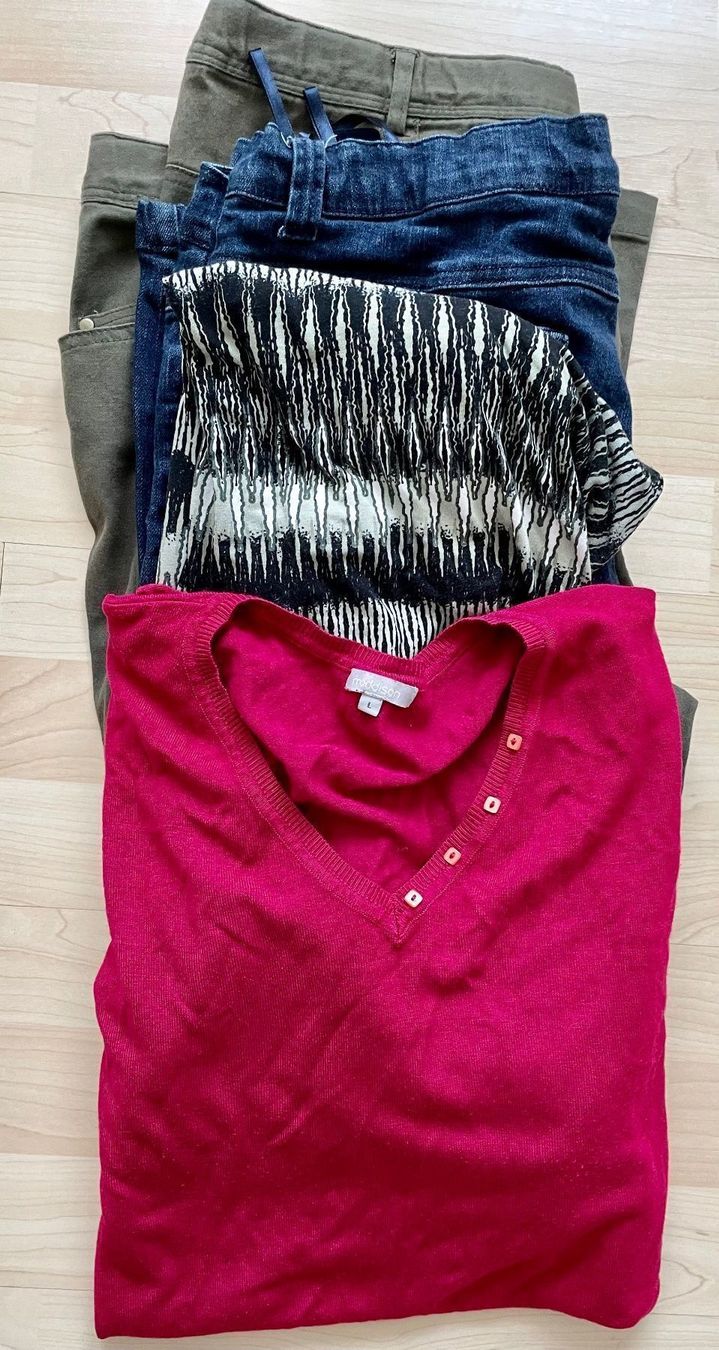 Kleiderpakete: Kleiderset. Tunika , zwei Hosen, Bluse – Neu (gemäss Beschreibung) aus Glattpark-Opfikon von Anahita-R