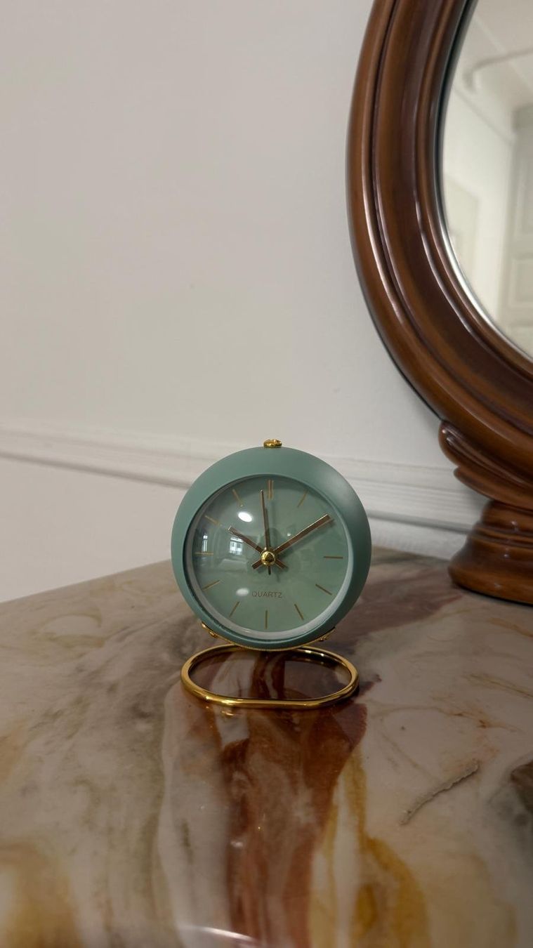 Swiss Orologi: Retro-Stil Uhr – Nuovo (secondo la descrizione) da Zürich venduto da dus_gln9 2