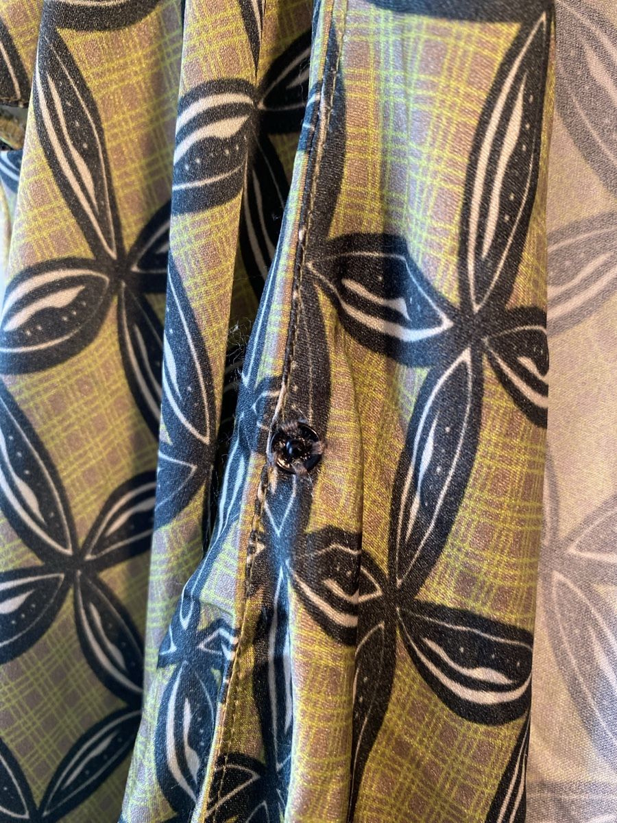 Tute: NUI Silk NP 379.- – Nuovo (secondo la descrizione) da zürich venduto da venezi 3