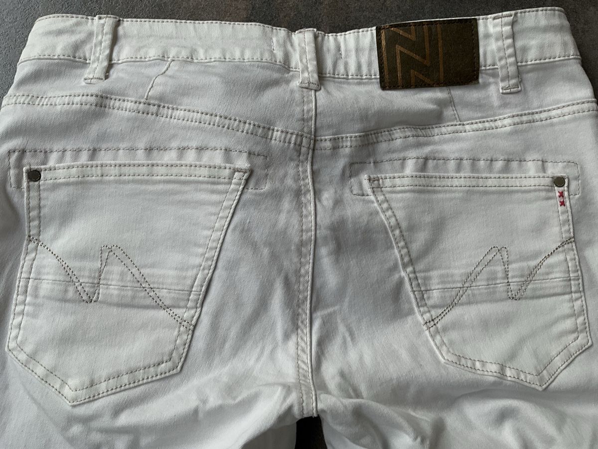 Nile Jeans: Jeans Nile weiss Grösse S offwithe – Usato da Basel venduto da Genie2 5
