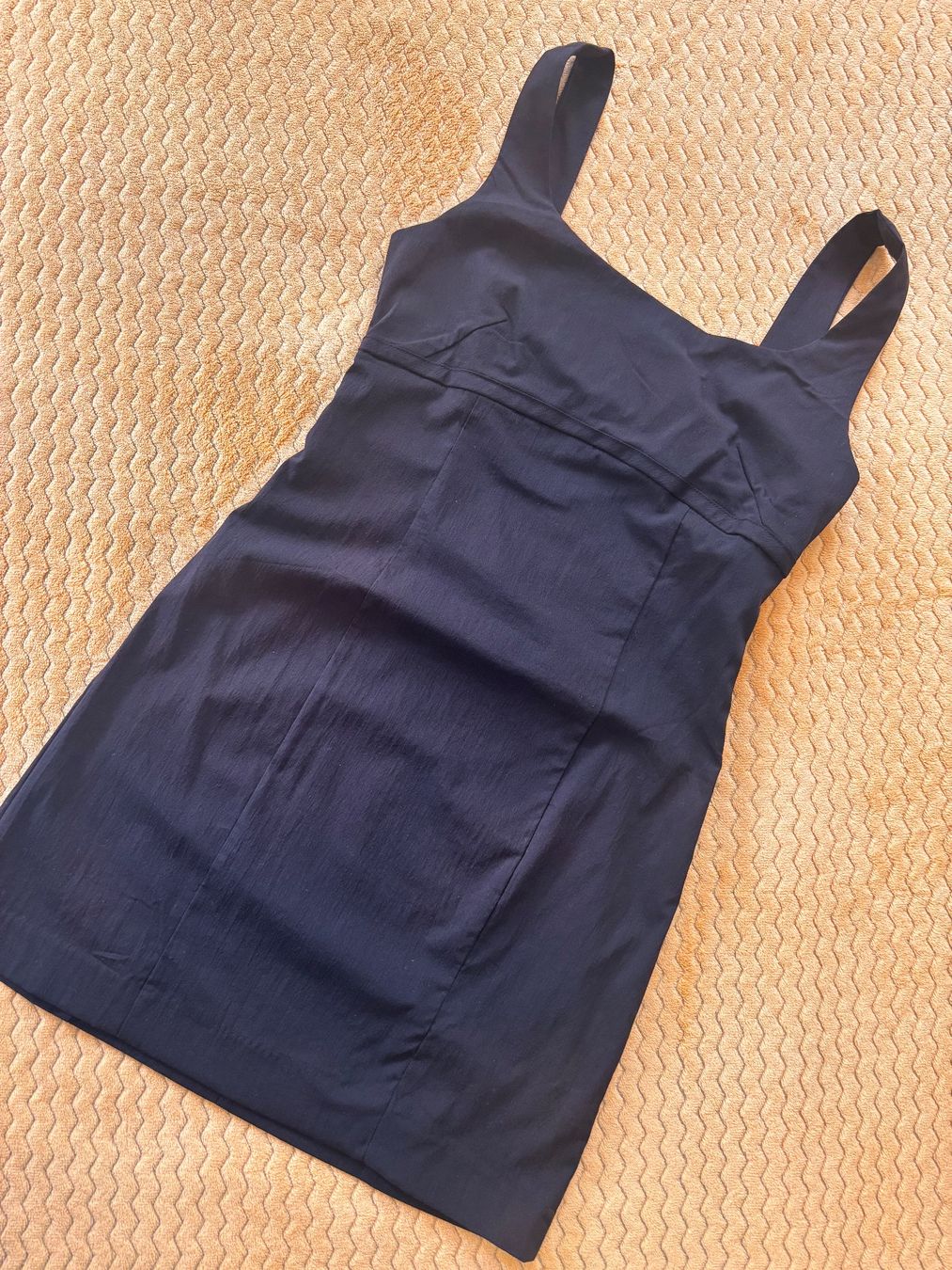 Kleider: Robe noire Mango - NEUVE - Taille M – Neu (gemäss Beschreibung) aus Romainmôtier von val_r8sn