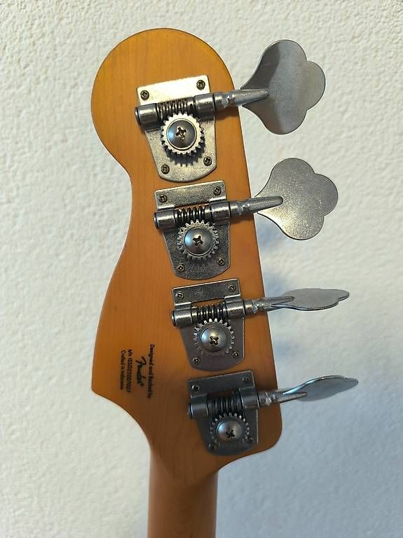 Strumenti musicali: Squier Precision Bass 40th Anniversary – Usato da Therwil venduto da Johndo01 2