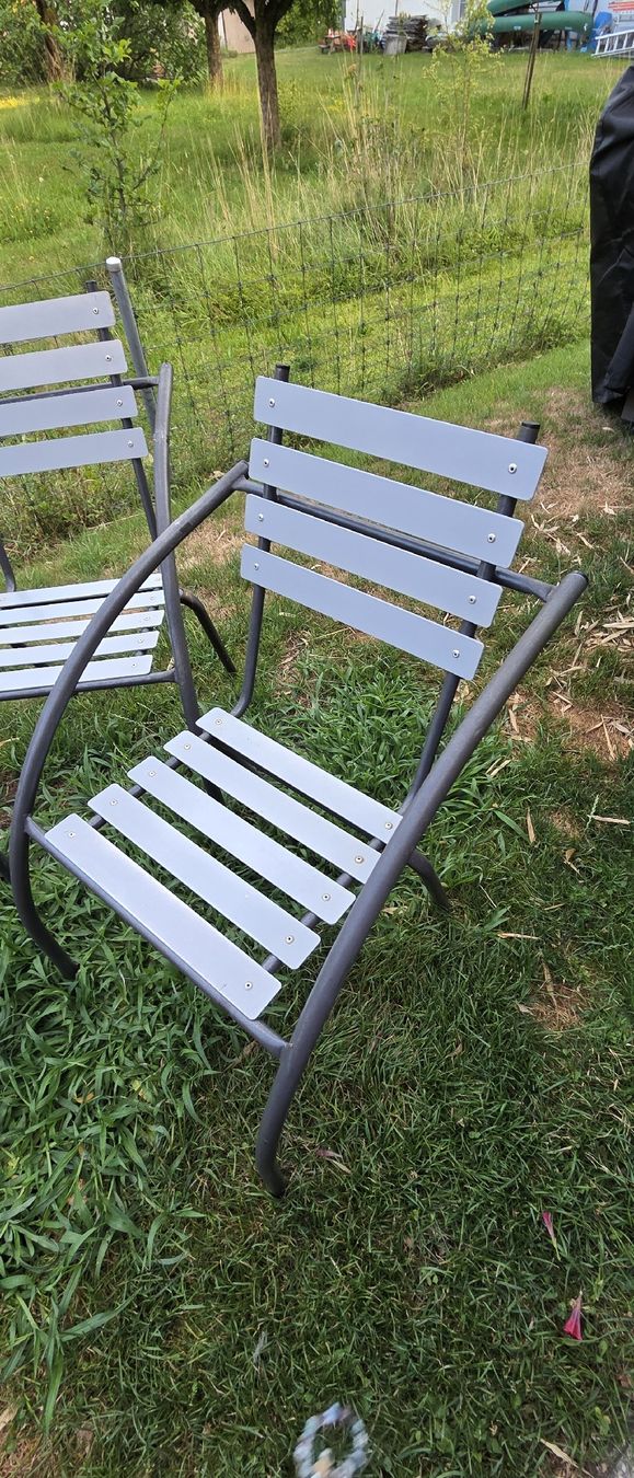Schaffner Stühle: Gartenstühle Schaffner 5 Stk. grau Aluminium – Gebraucht aus Riedikon von Winter21. 1