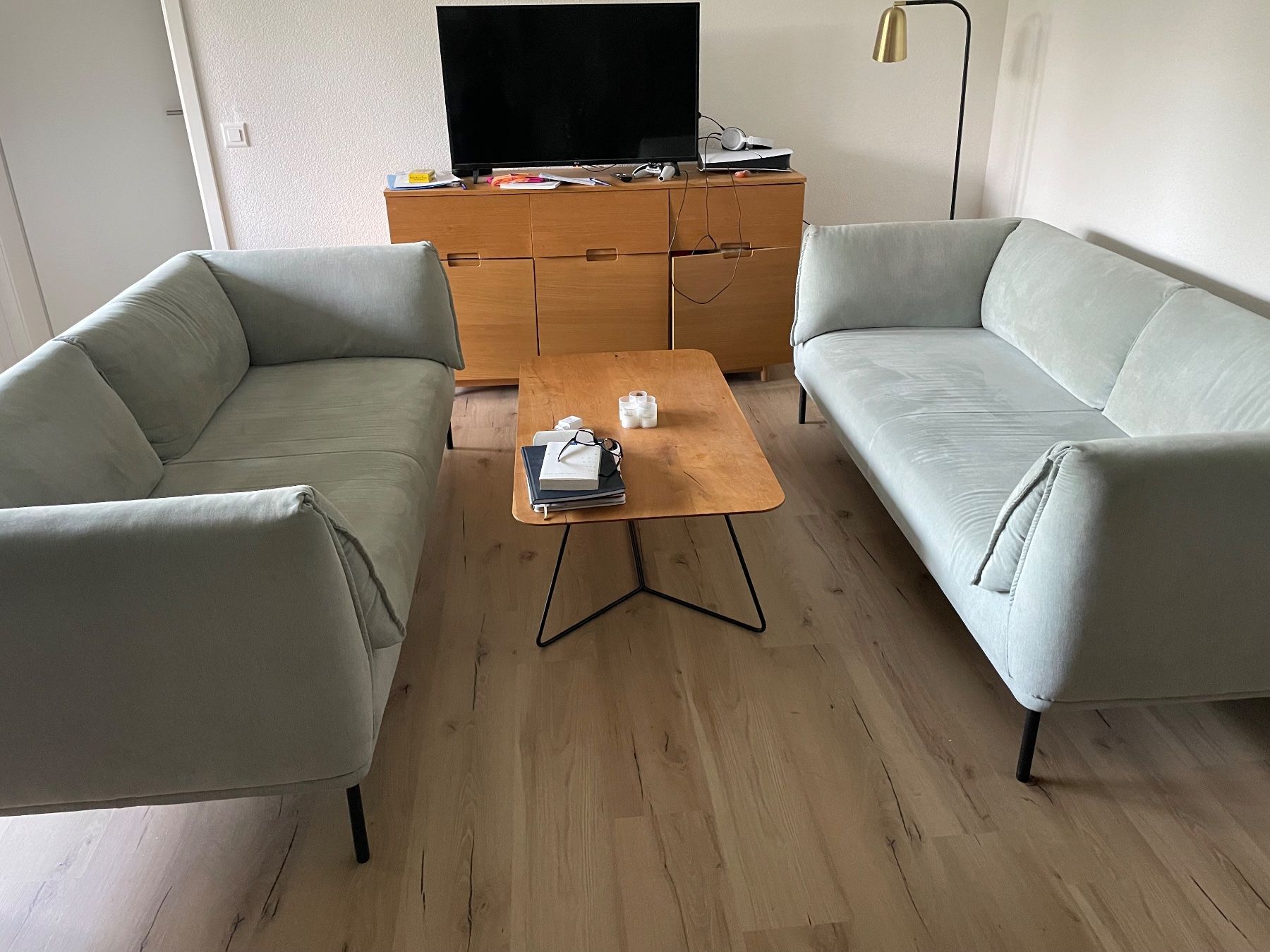Divani: 2 moderne graue Sofas – Usato da Menziken venduto da mti_7vqf