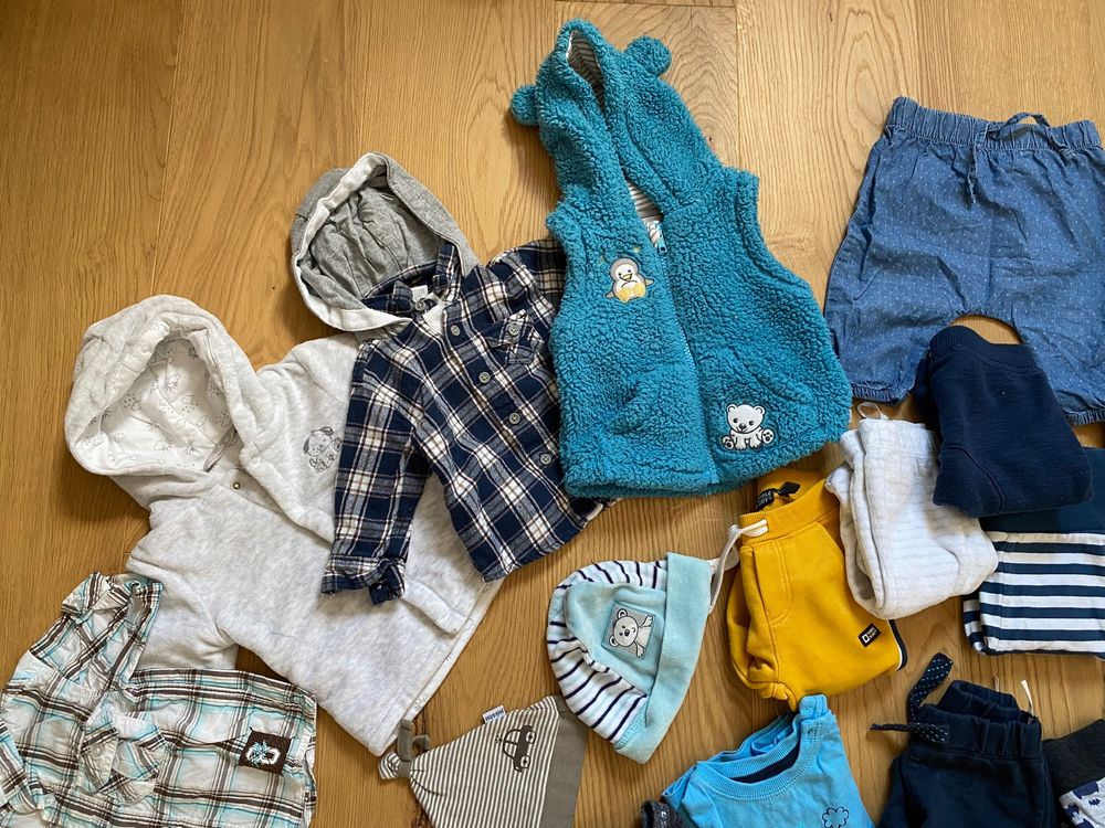 Ensembles coordonnés: +++TOP XXL Kleiderpaket Boys 62+++ 37 Teile!!! – D'occasion à Trachslau par M_Schmid81 4