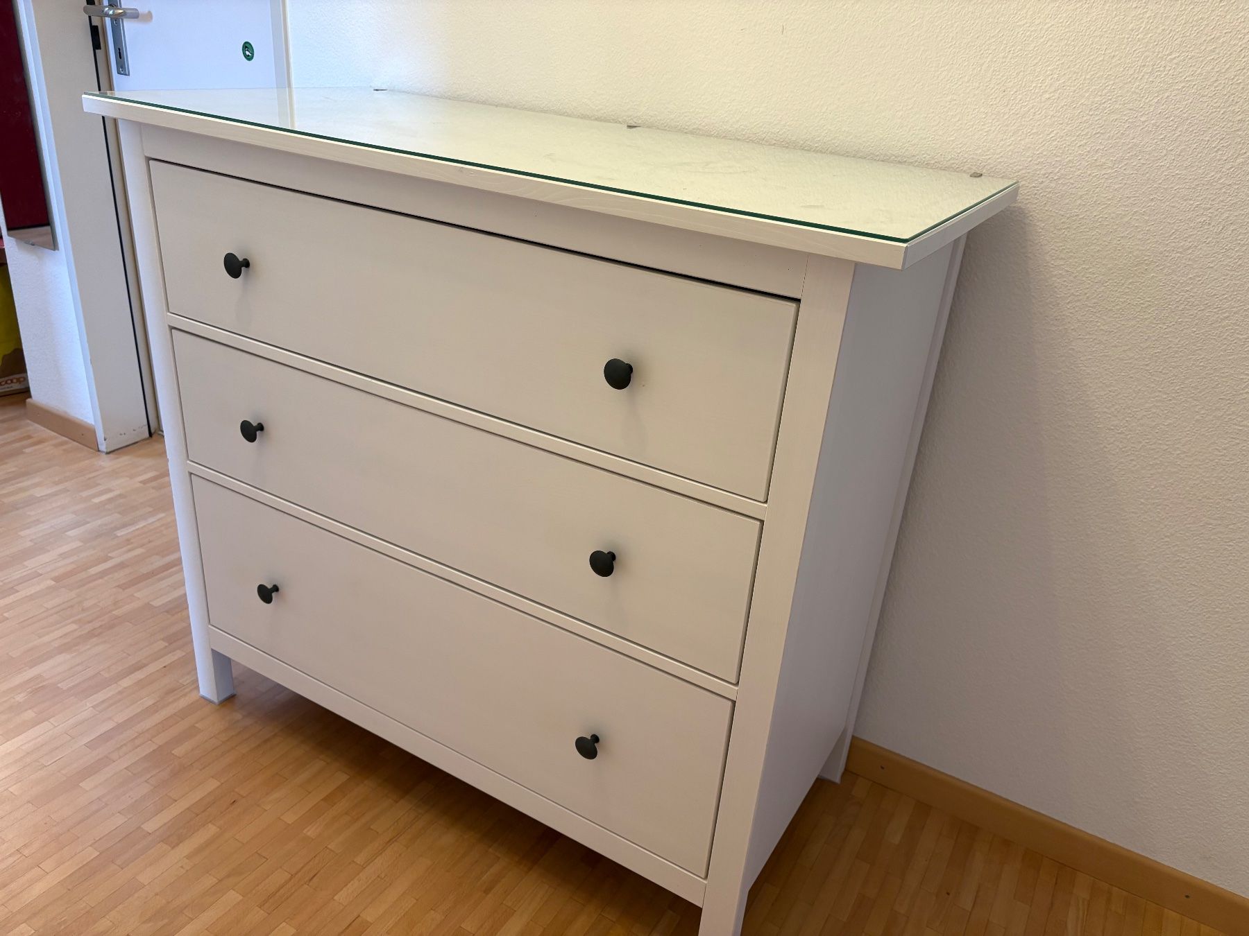 Ikea Cassettiere: HEMNES Kommode mit 3 Schubladen – Usato da Winterthur venduto da domenico_84 2