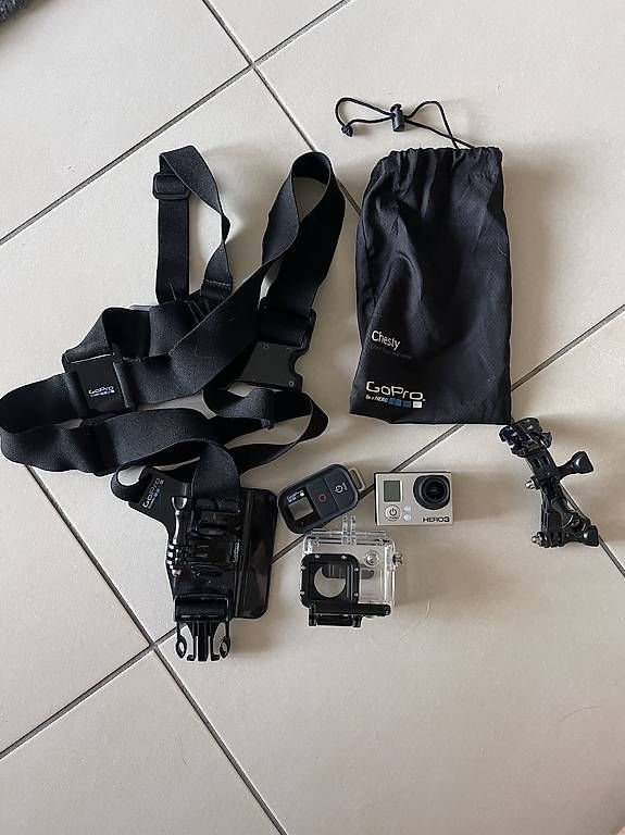 Camcorder: GoPro 3 avec accessoires – Gebraucht aus Choëx von Xims