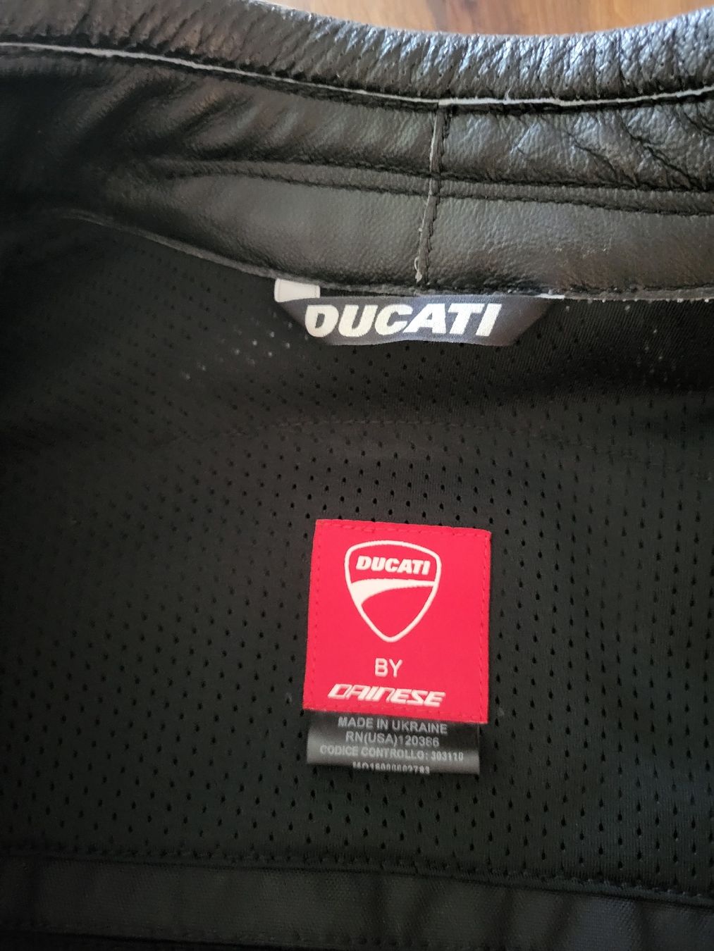 Ducati Giacche: Ducati Lederjacke Damen – Nuovo (secondo la descrizione) da Fruthwilen venduto da Mostro-Medusa 7