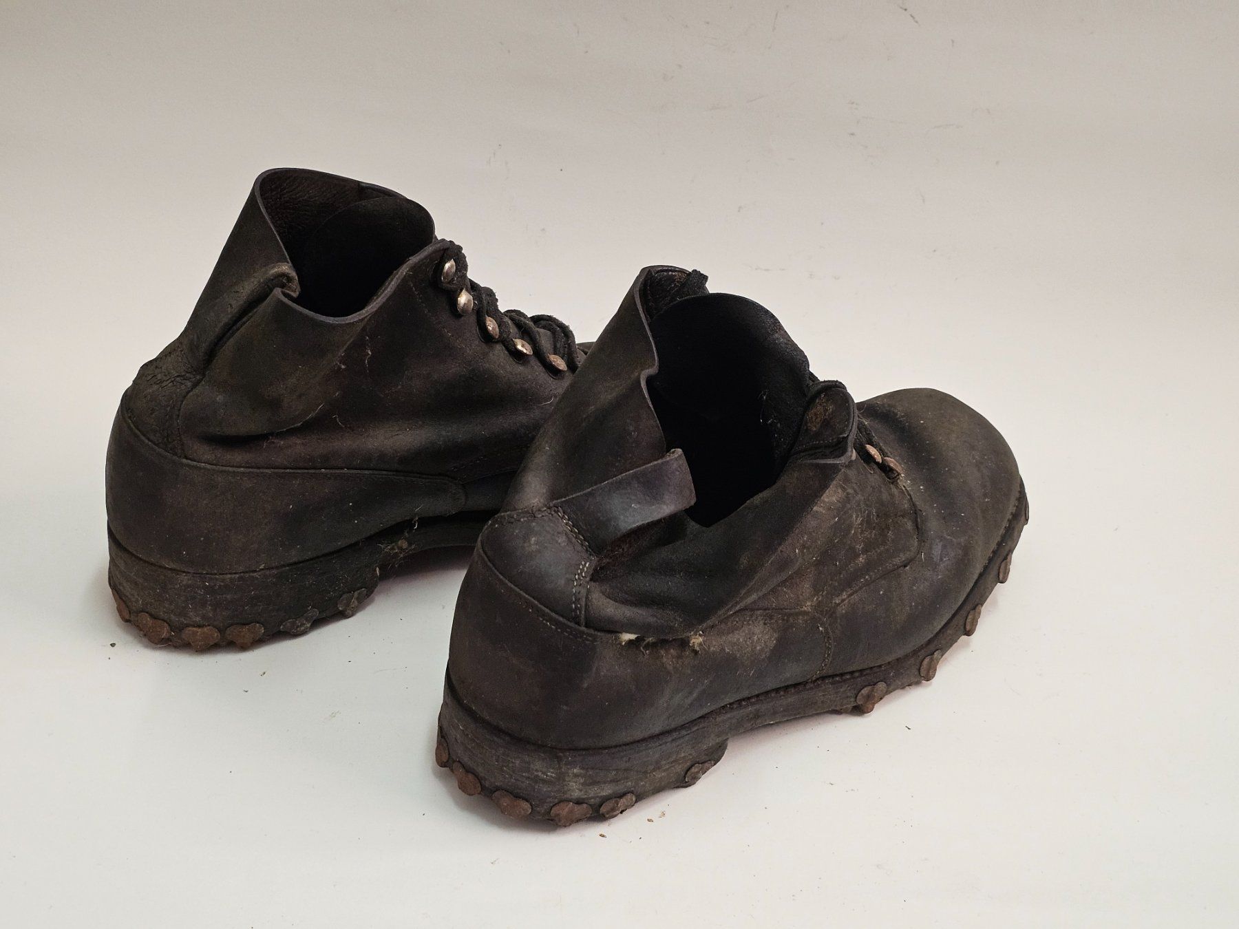 Tutte le decorazioni: Steife Triguni-Schuhe – Usato da Meisterschwanden venduto da Hummer21 2