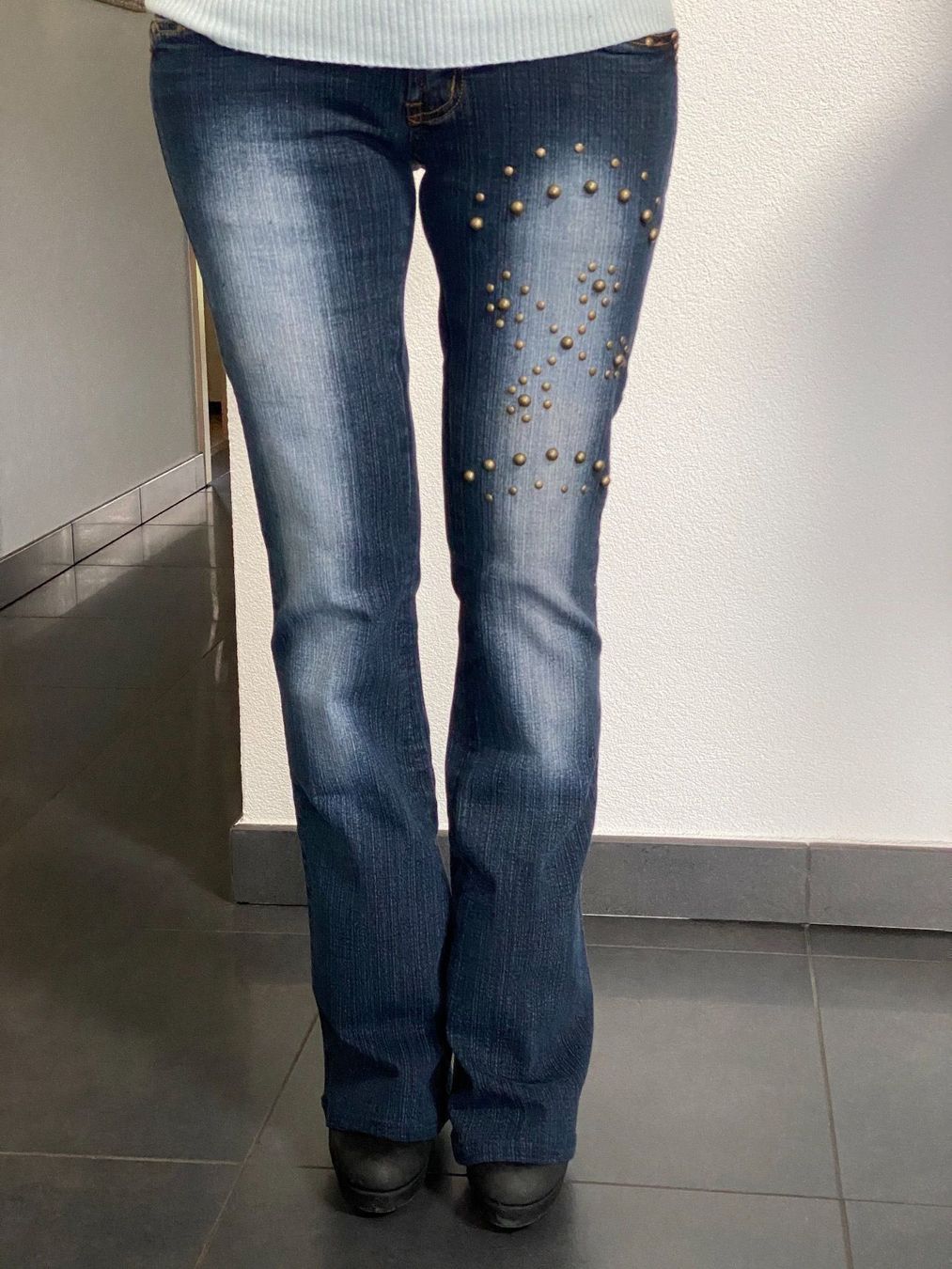 Jeans: Jean Loana  T38-40 – Nuovo (secondo la descrizione) da Porrentruy venduto da SYANKA 2