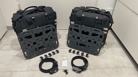 Borse laterali moto complete di supporti e lucchetti