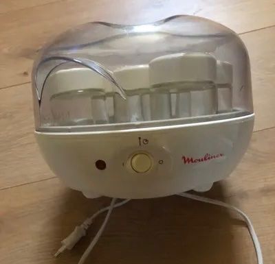 Moulinex Elettrodomestici da cucina: Yaourtière moulinex avec 14 pots – Usato da Lajoux JU venduto da Briard0 1
