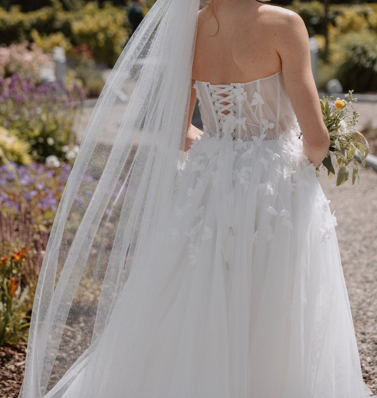 Vestiti: Secondhand Brautkleid Milla Nova "Evelyn", Grösse 36-38 – Usato da Brunnen venduto da Herzig-Brautmode 3