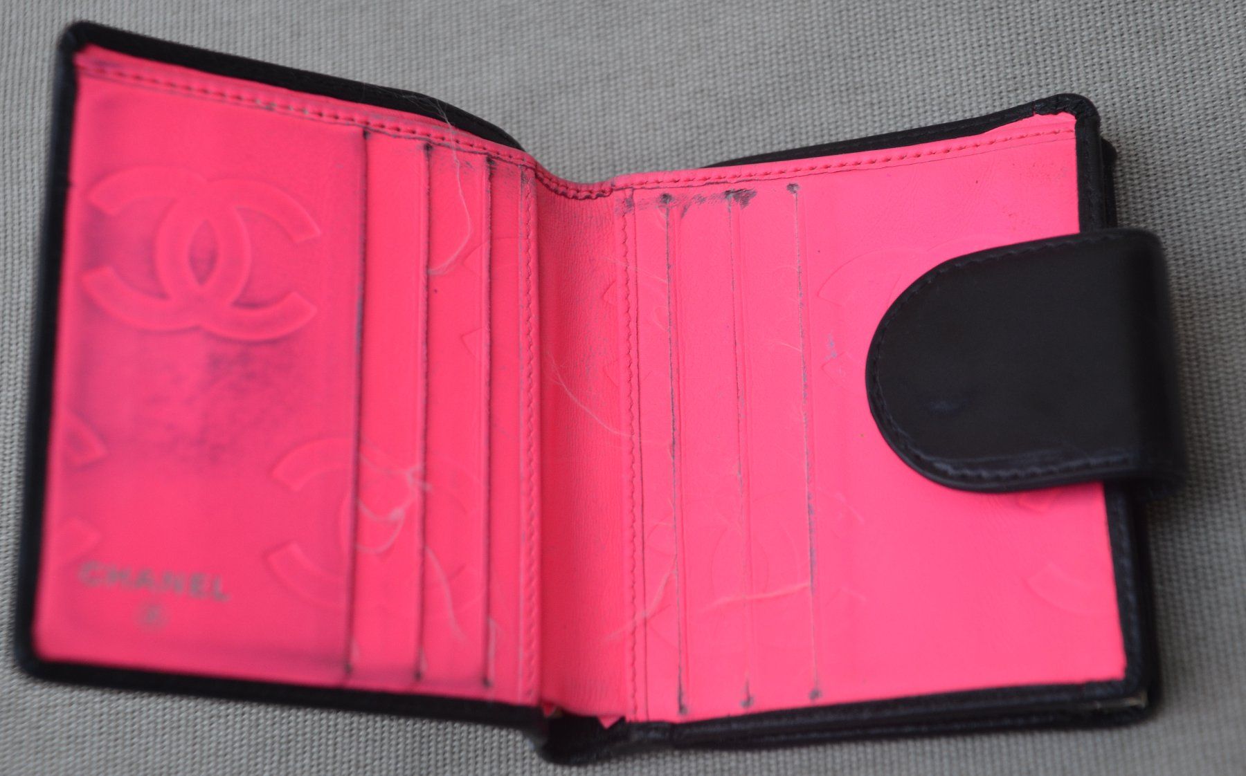 Chanel Portamonete: Chanel Portefeuille / Geldbörse – Usato da Collonges venduto da arashee 5