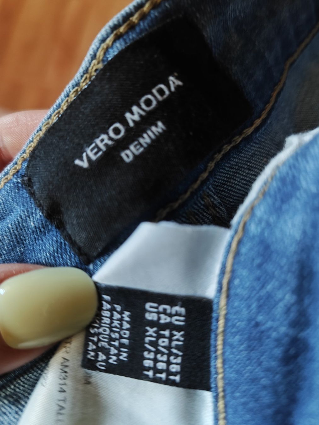Jeans: Vero Moda Jeans Grösse XL – Usato da Trachselwald venduto da Lare79 1