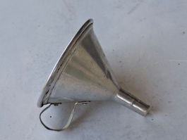 toller vintage alter Swiss Trichter Entonnoir aus Aluminium
