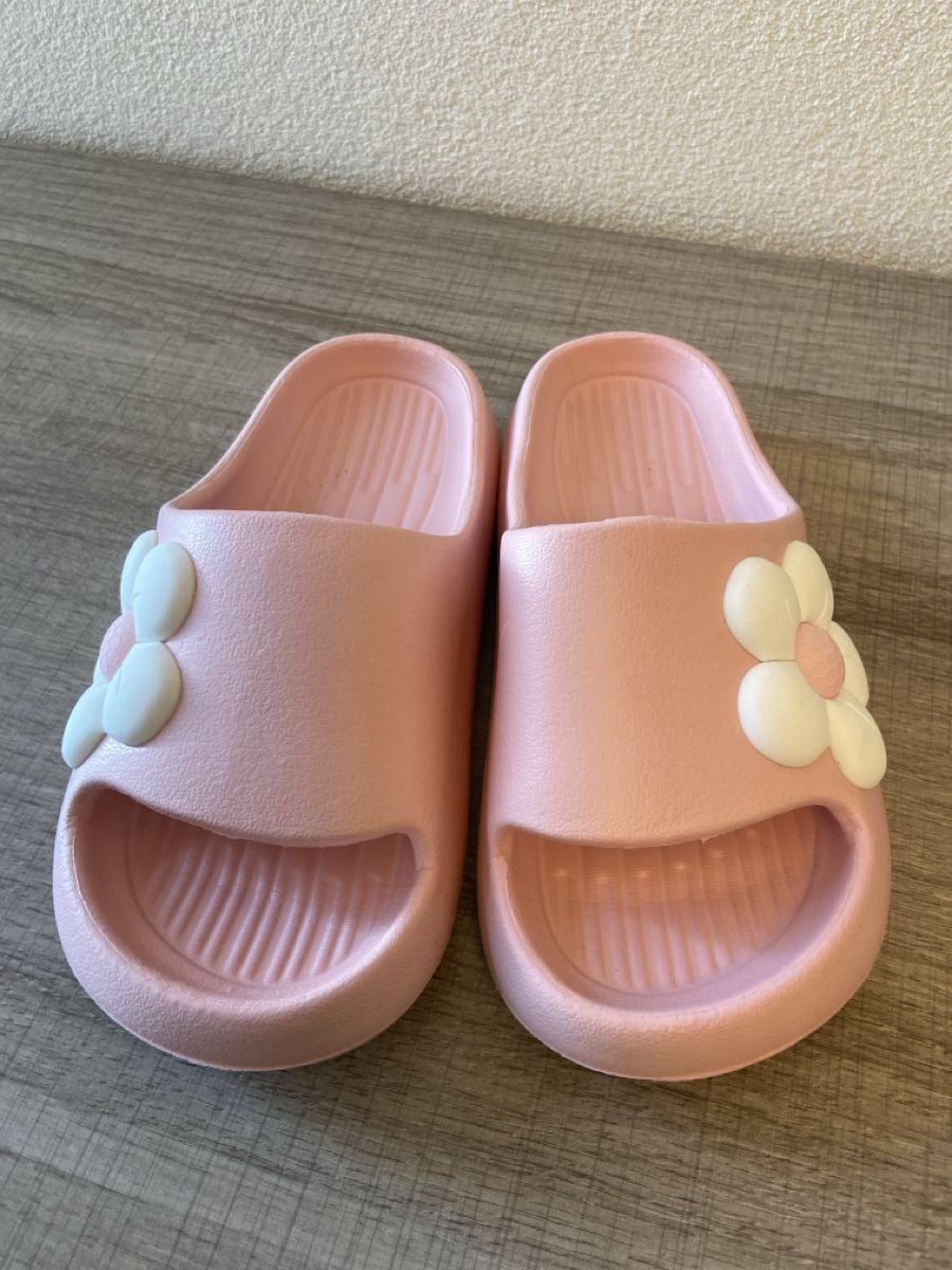 Scarpe per ragazze: Mule rose 31/32 filles – Usato da Sornard (Nendaz) venduto da delezedoris 1