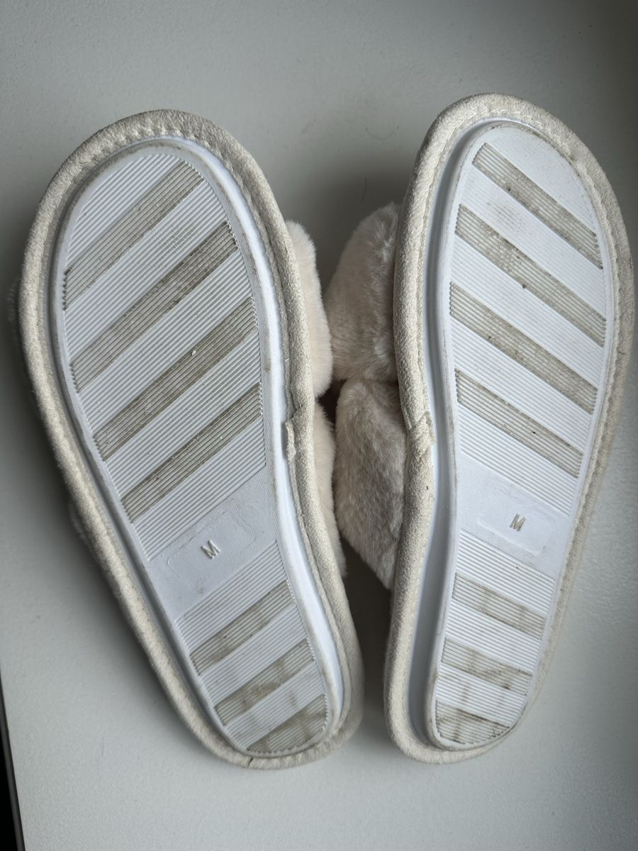 Scarpe da donna: Warm ecru white / beige house shoes – Nuovo (secondo la descrizione) da Uster venduto da Monika_OB 7
