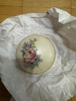 Scatola portaoggetti rotonda con fiori ceramica dipinta 