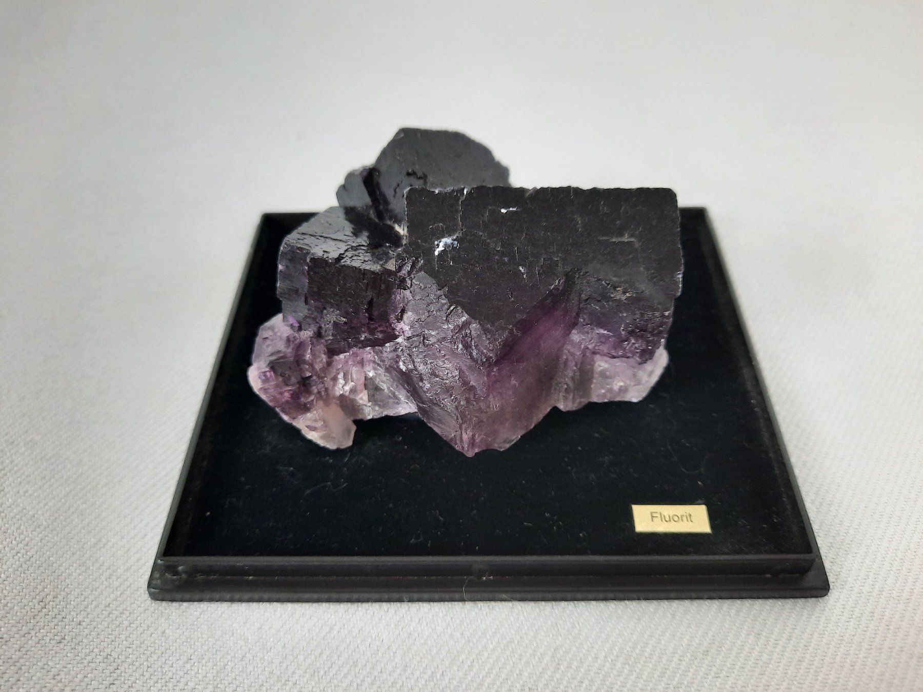 Minerali & Pietre curative: Violetter Fluorit, ca. 60 x 40 x 30 mm – Usato da Beinwil am See venduto da Restwert_Beinwil
