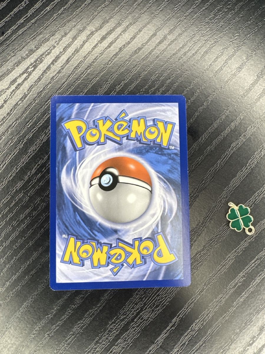 Pokémon Cartes à collectionner: Pikachu 28/73 Non Holo 2017 – D'occasion à Uster par Neonschwarz 3