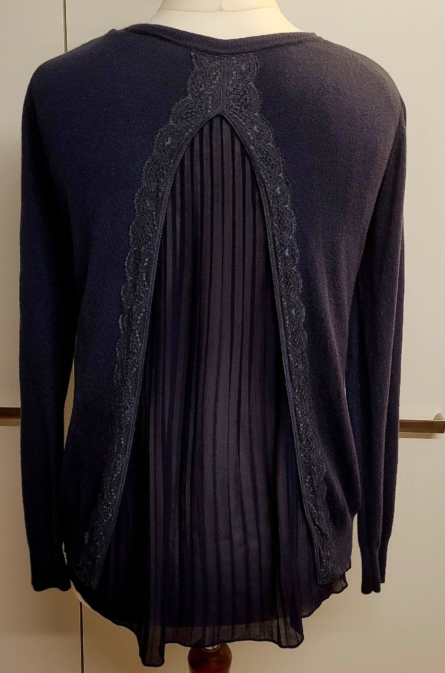 Maglioni & Felpe: Pullover neu dunkelblau L – Nuovo (secondo la descrizione) da Ruggell venduto da liverzano1 1