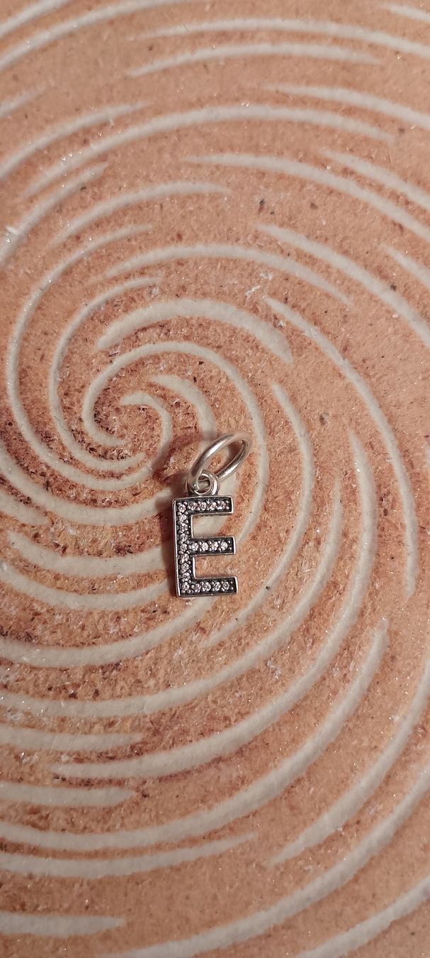 Pandora Ciondoli: Pandora Charm Buchstabe " E "  S925 ALE – Usato da Therwil venduto da col_m6rx 2