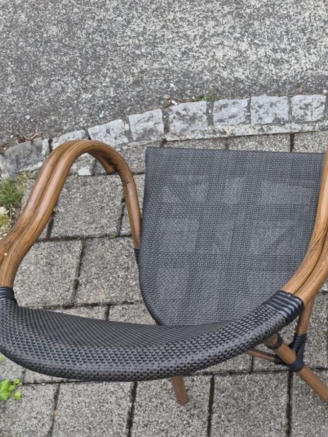 Beliani Sedie: Beliani Gartenstuhl Caspri – Usato da Münchenstein venduto da tsp01 2