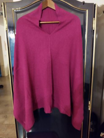 Georgio Armani Cape Wool Damen neu mit Ettiket