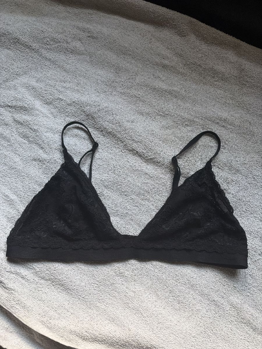 Autres dessous: Schwarzer Spitzen Bralette Grösse M neuwertig – D'occasion à Opfershofen TG par dan_nxk8 1