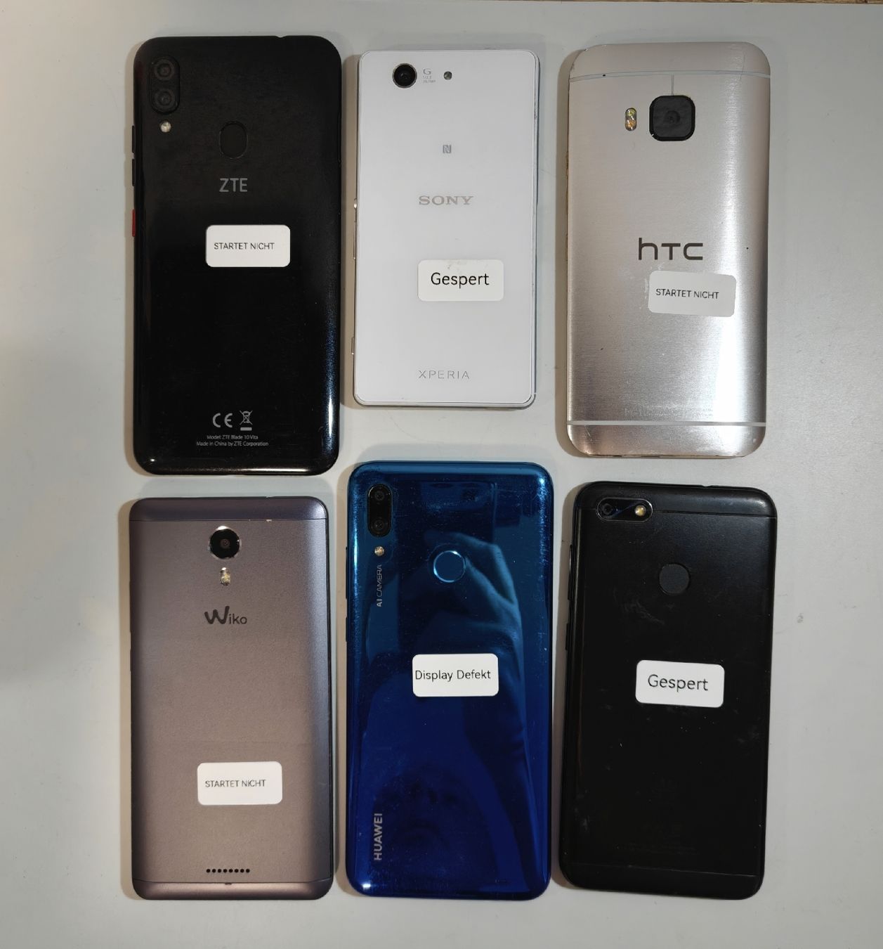 Telefoni cellulari / Smartphones: 6 defekte Händys (3) – Difettoso da Ehrendingen venduto da Rocky985