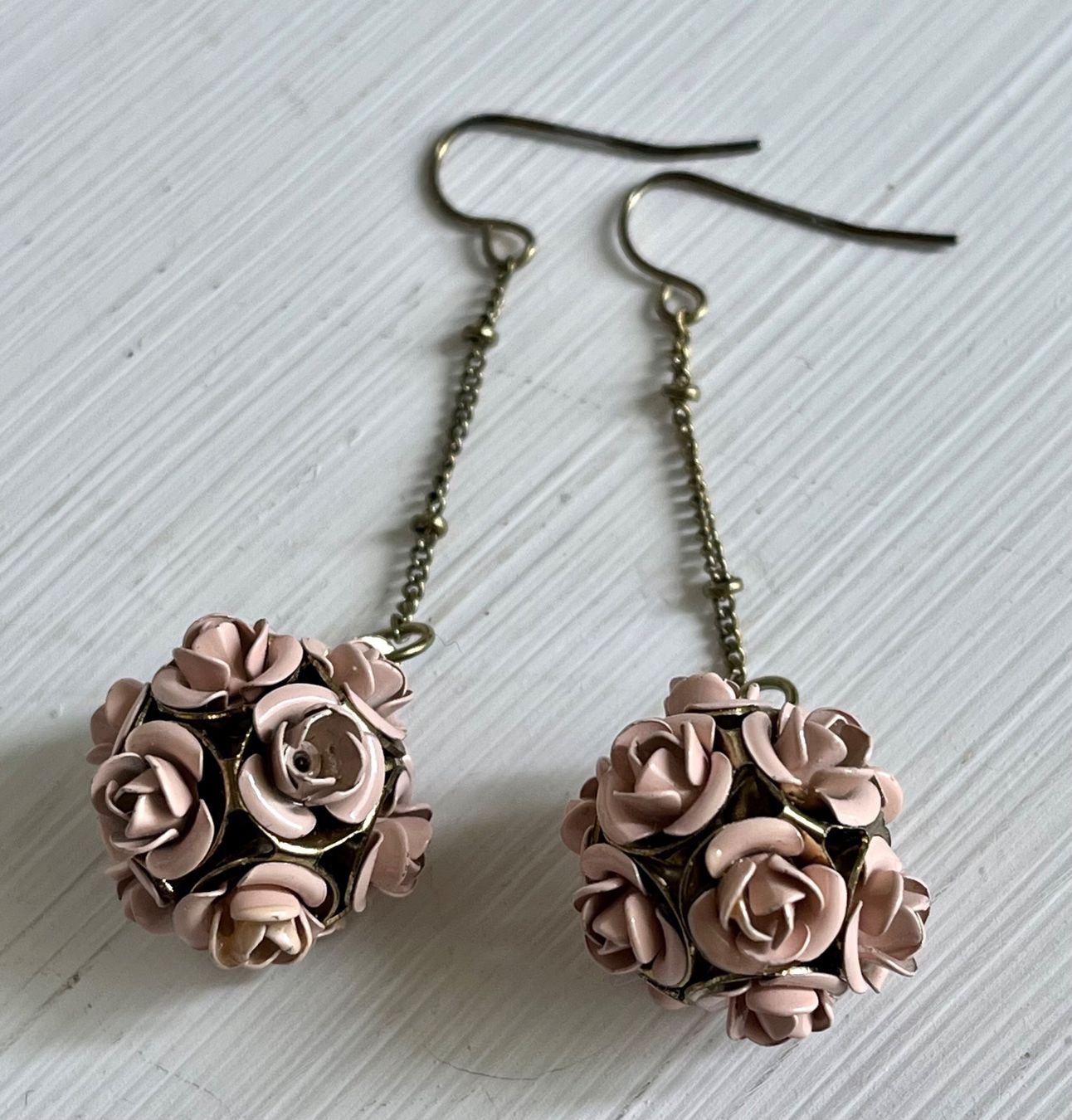 Orecchini pendenti & Orecchini a lobo: Orecchini rose shabby chic – Usato da Breganzona venduto da mas_tv72