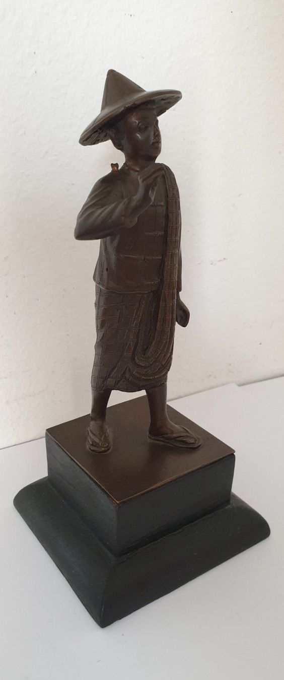 Figuren: Asiatische Bronze Figur – Gebraucht aus Emmen von Brockofsky 1