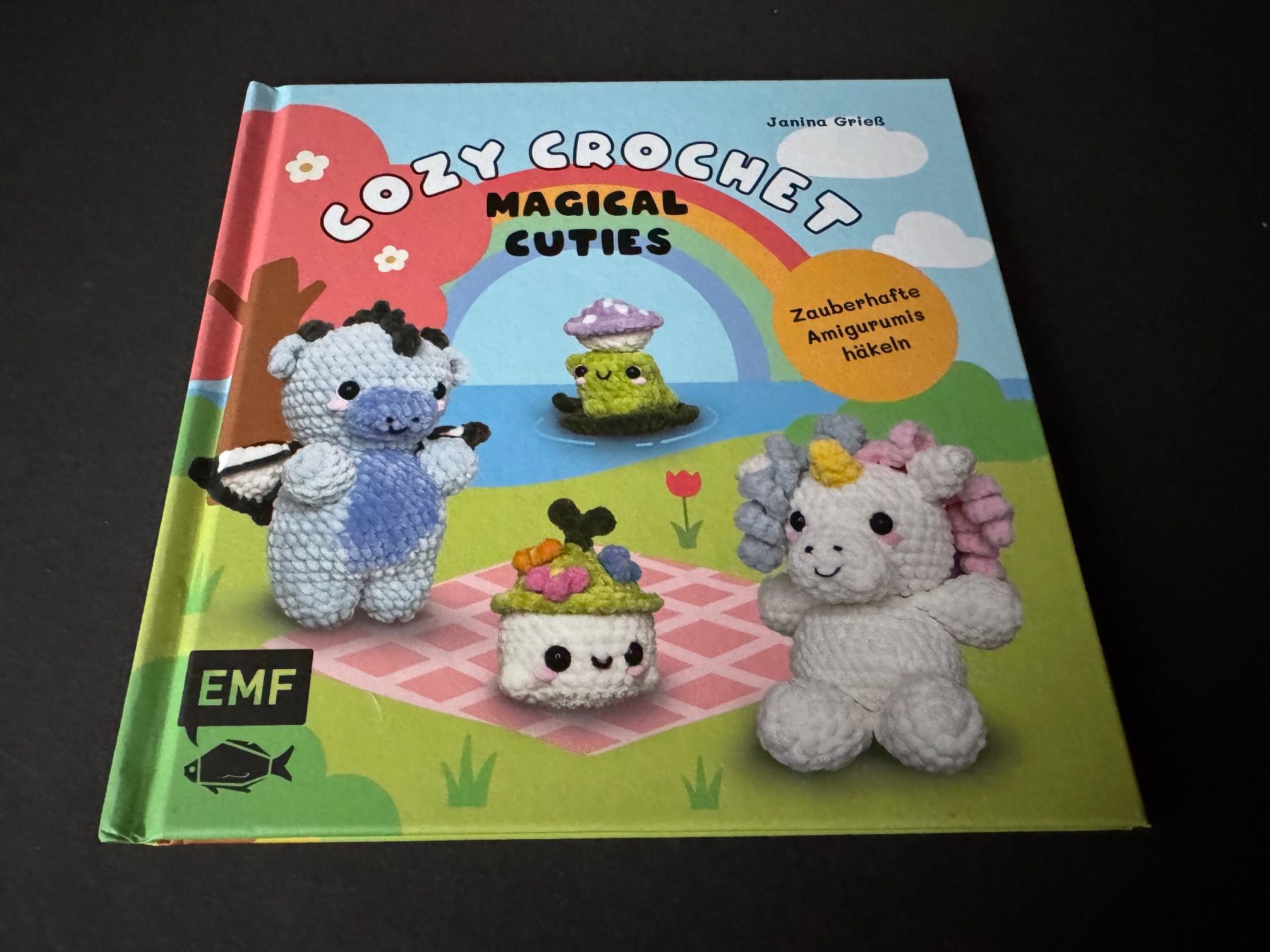 Libri: COZY CROCHET MAGICAL CUTIES – Nuovo (secondo la descrizione) da Hägendorf venduto da bri_v995