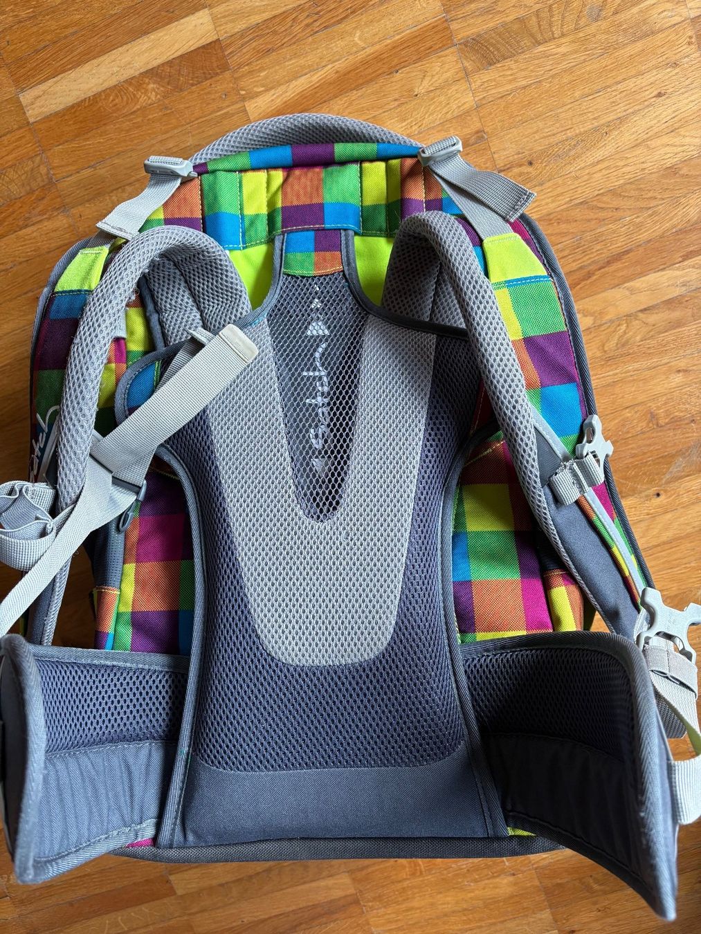 Satch Zaini: Satch pack Schulrucksack mit originaler Regenhülle – Usato da Riehen venduto da Rheinweg 2