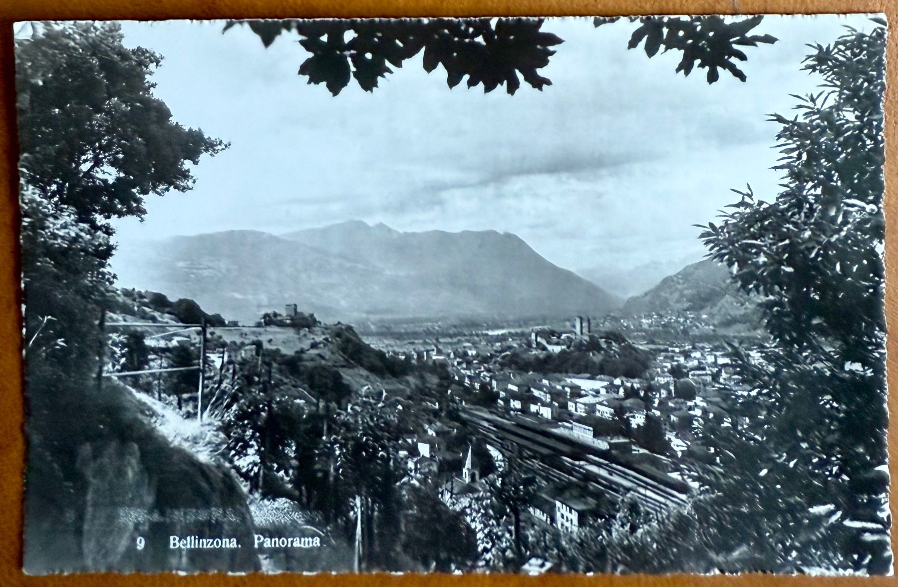 Ansichtskarten: Bellinzona - Panorama - La gare - 1945 – Gebraucht aus Lutry von Ediego