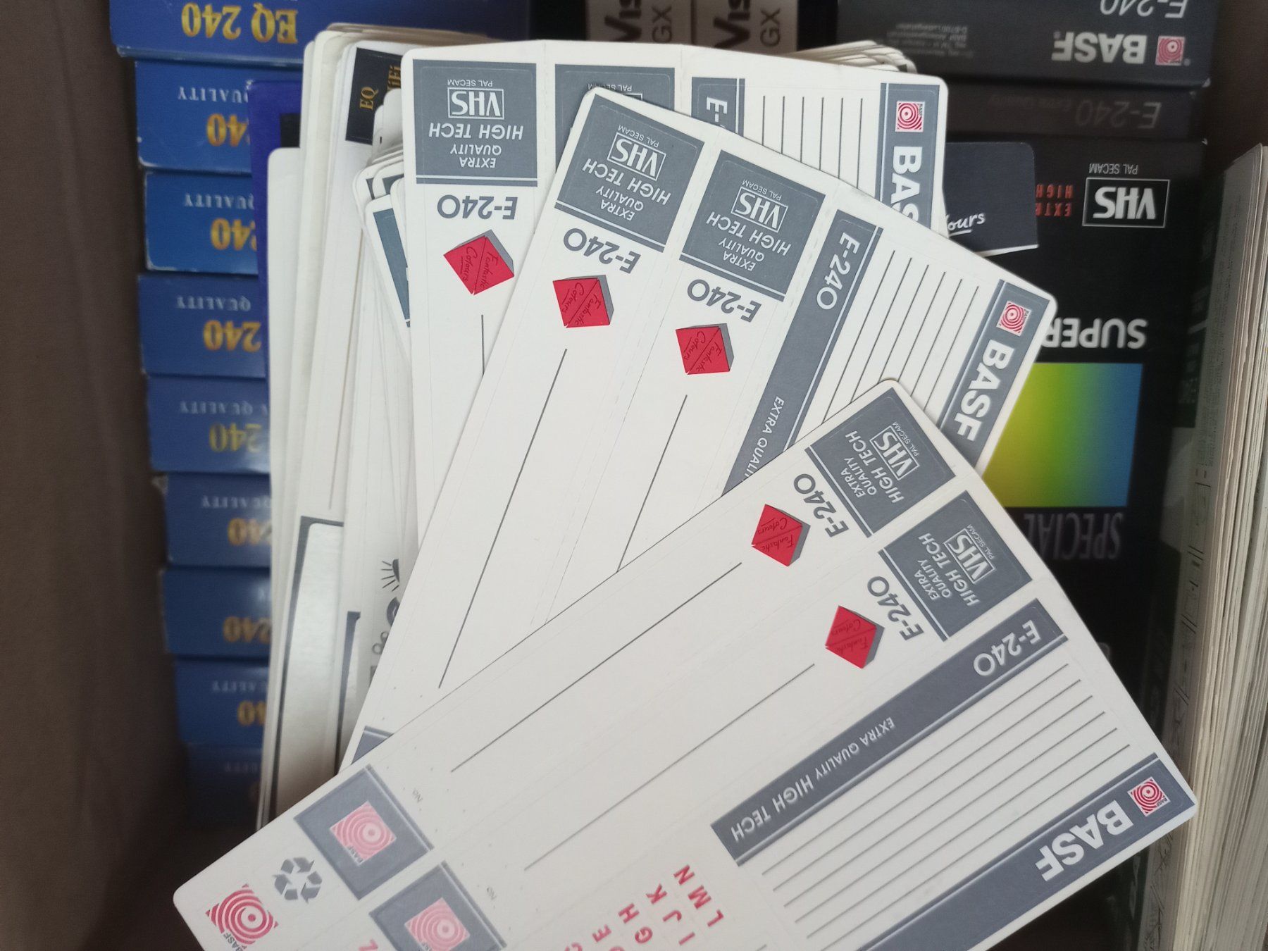 Tutti i VHS: VHS Kassetten (38 Stück) – Usato da Spiez venduto da egonolsen 9