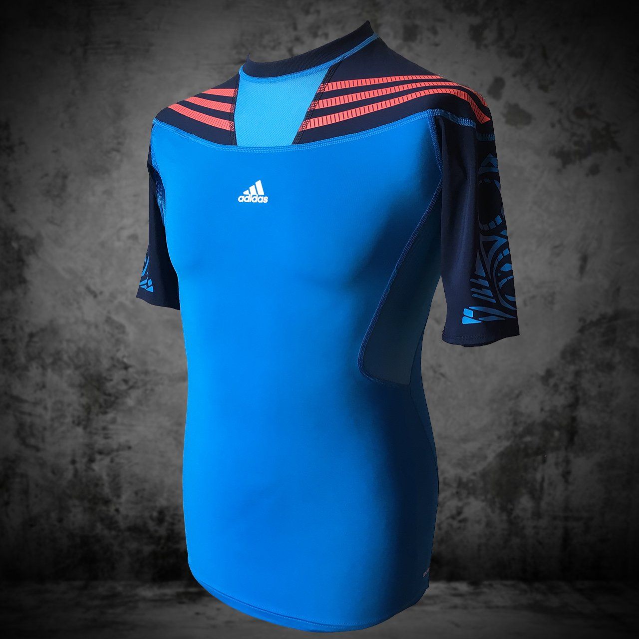 Adidas T-shirt: T-Shirt Adidas Techfit Blue Men M – Usato da Genève venduto da ang_7j7j