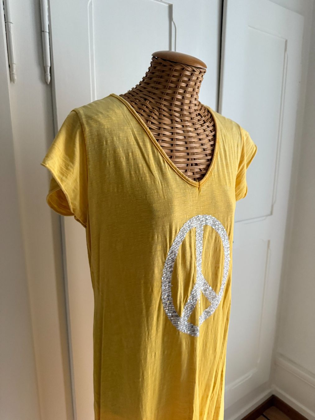 Vestiti: Kleid gelb mit Peace-Pailletten M – Usato da Zürich venduto da Diazaio 1