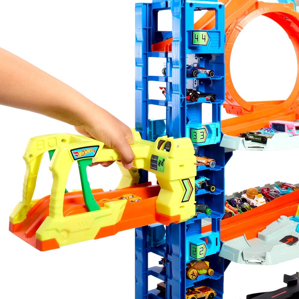 Hot Wheels Giocattoli: Hot Wheels City Ultimate Garage – Usato da Wolfenschiessen venduto da massimo1980. 2