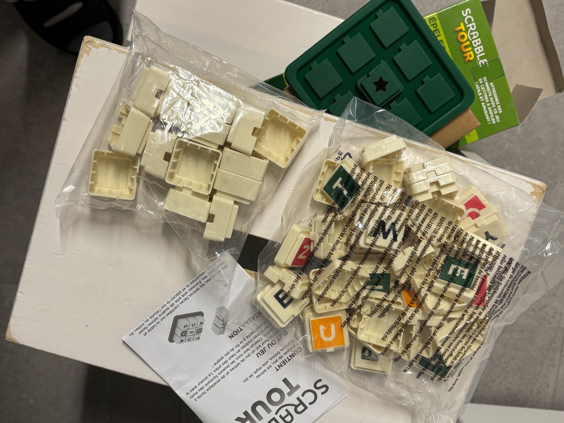 Spiele: Jeu Scrabble Tour neuf – Gebraucht aus Salvenach von gwenwywar 2