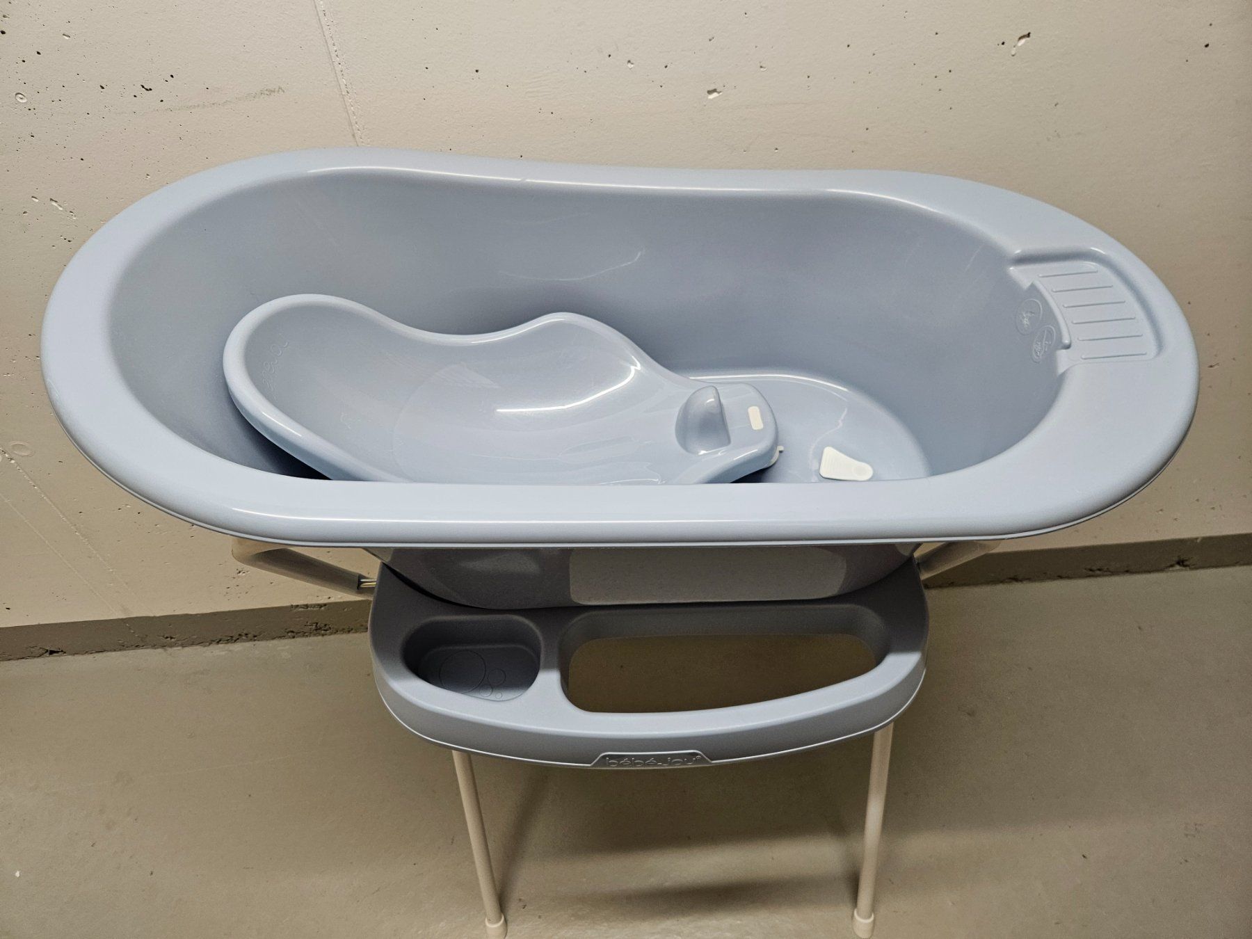 Vasche da bagno: bébé jou Badewanne mit Badenwannensitz – Usato da Sargans venduto da Lars89
